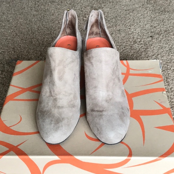 Via Spiga Shoes Viaspiga Taupe Suede Platform Fabienne Booties